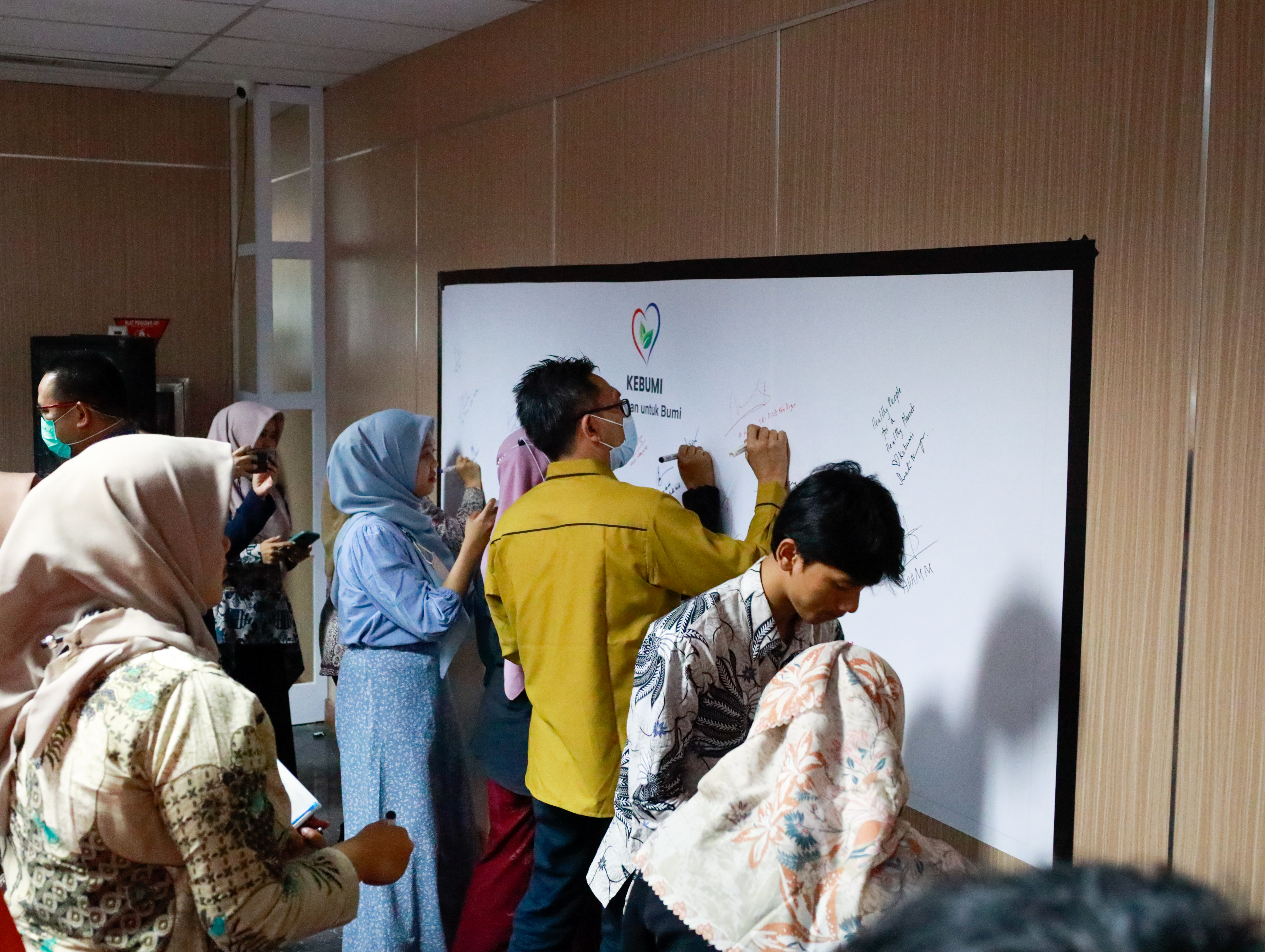 Health professionals unite for greener, healthier Indonesia